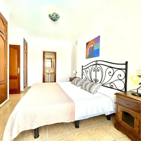 Villa Villa Con Piscina Privada, Wifi Y Estupenda Vista *