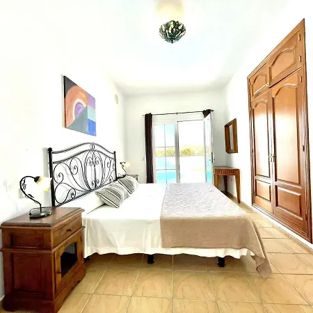 Villa Villa Con Piscina Privada, Wifi Y Estupenda Vista